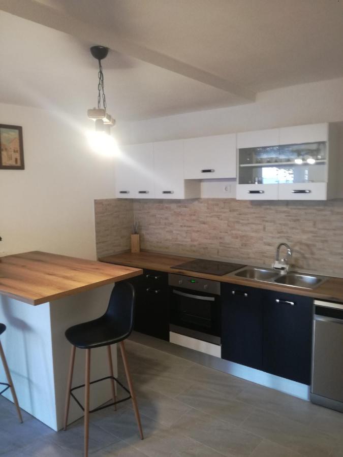 Apartman Laus Zavalatica Exteriér fotografie